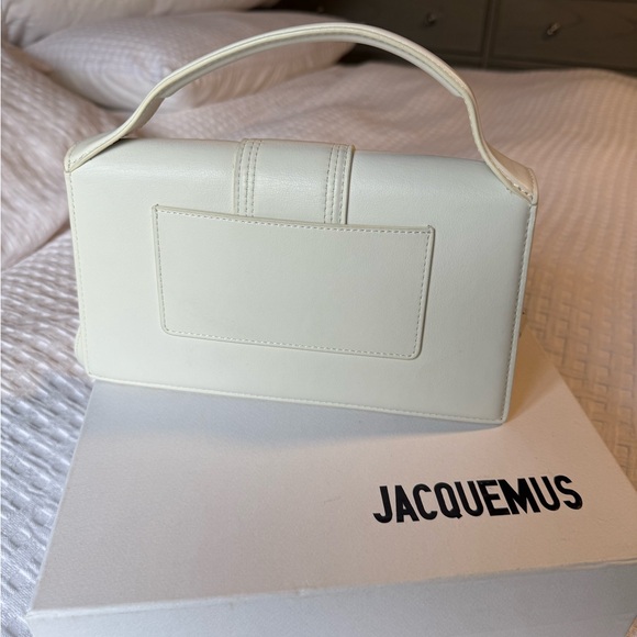 Jacquemus Ivory Leather Bag
Approx. 5.5"H x 9.1"W x 2.8"D - Picture 4 of 5